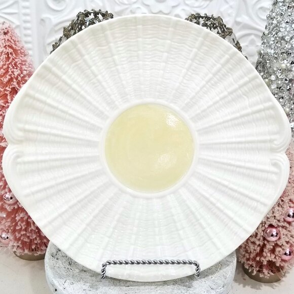 Belleek Neptune Yellow Luster Shell Serving Platter Cake Plate Vintage - Picture 1 of 4